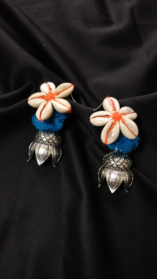 Shell Pom Pom Fabric Flower Earrings