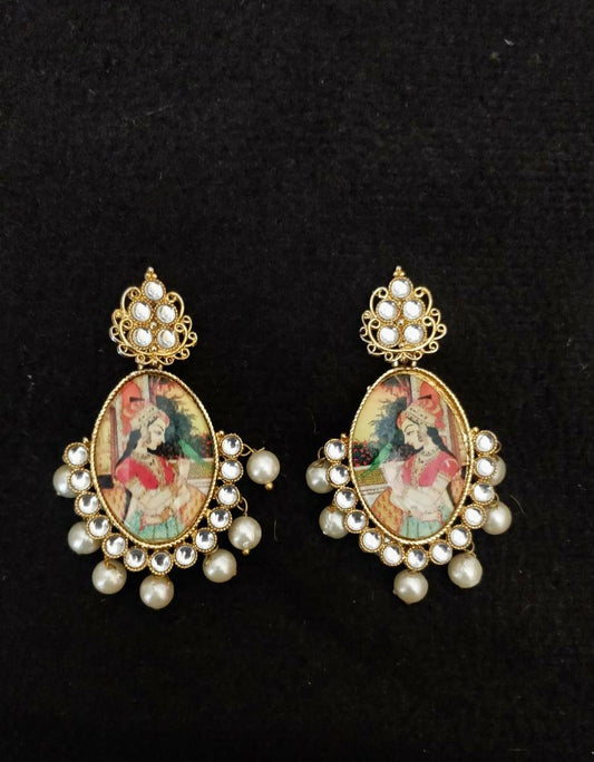 Royal Devi w/ Parrot Earrings