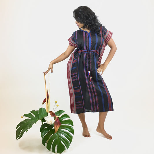 Red, White, nā Black Kaftan